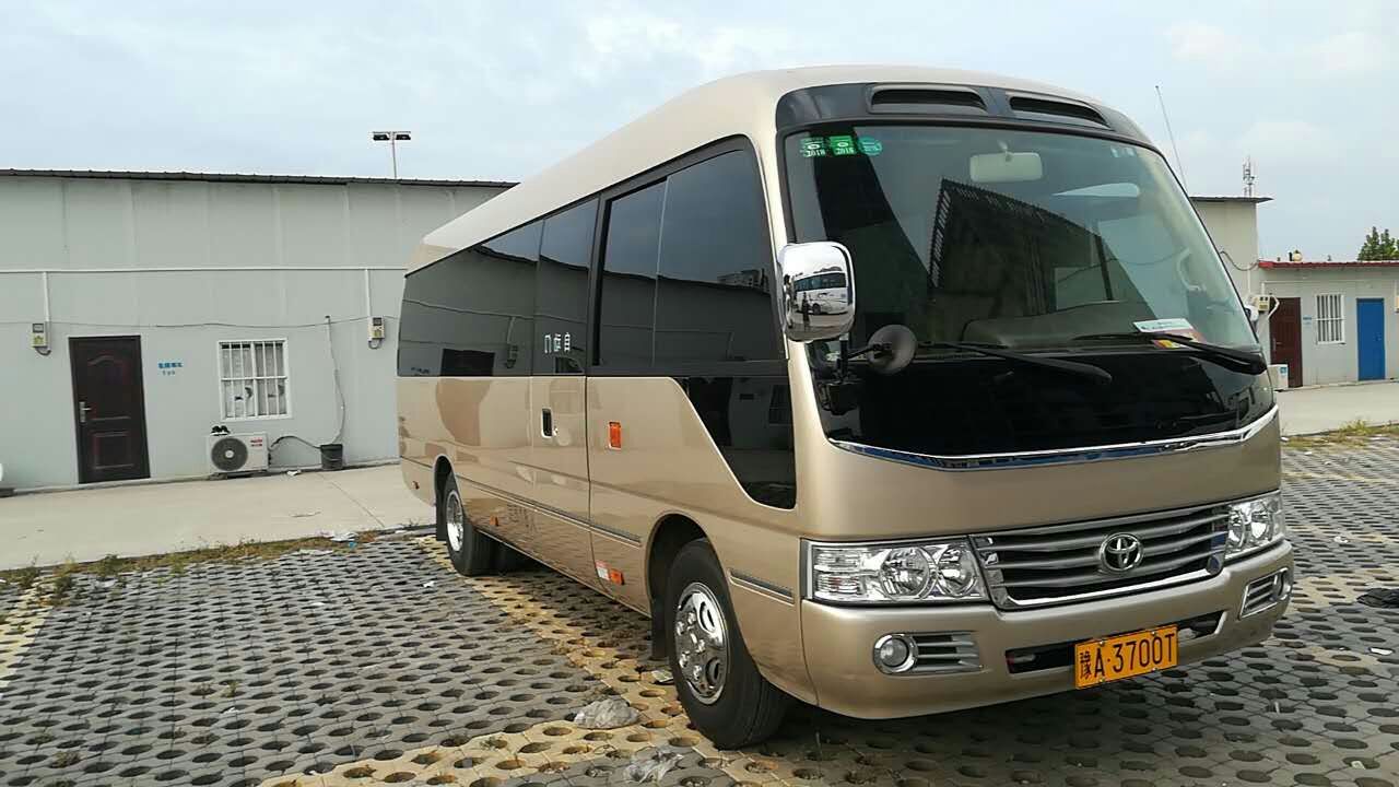 鄭州大巴車租賃，鄭州50人大巴租一天多少錢？