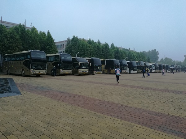 鄭州大巴車租賃:醉漢大巴吸煙被阻止,毆打大巴司機釀事故http://www.biemen.com.cn/